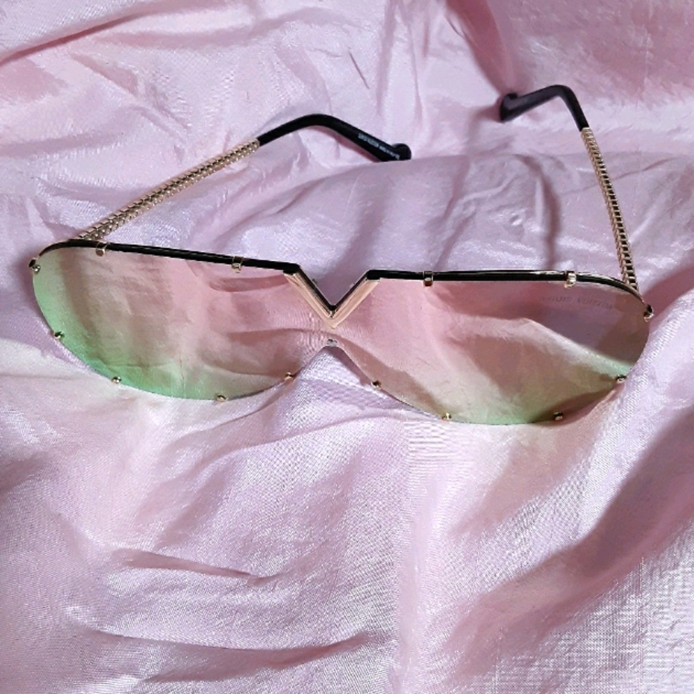 Louis Vuitton SUNGLASSES Made in Italy